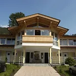 Aparthotel Wellness Parth 4*