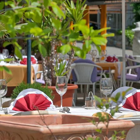 Aparthotel Wellness Parth 4*