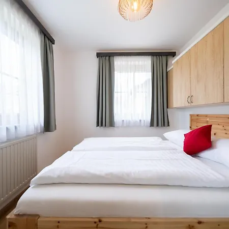 Aparthotel Wellness Parth 4*