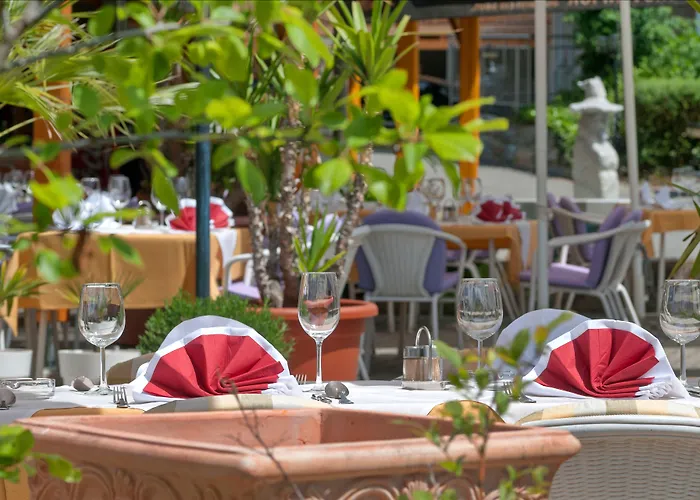 Lägenhetshotell Wellness Parth 4*